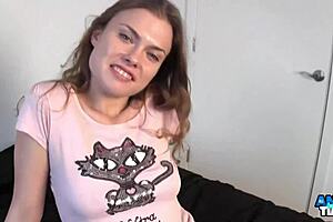 Fetish Girl Johanna Johansen Soaks Pussy in Hot Anal Action