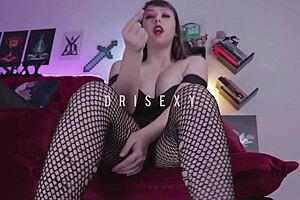 Joi P�s - Novinha Fazendo Voc� Ser Submisso Aos Seus P�s Dri Sexy