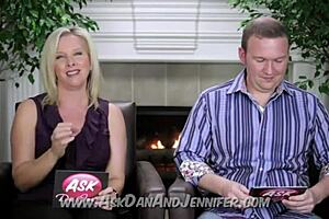 How Do You Hide Office Sex with a Hot Coworker?!