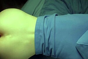 我爱用他的鸡巴骑乘我的屁股