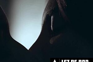 Lez be bad - sexy april olsen prepares hot jane wildes ass to be hard-fisted using a strap-on first