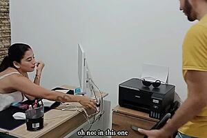 Amateur gets approximately what the boss has got for his cock and cream pie