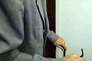 La pequena rud danger tiene sexo con el novio de la universidad y su abuelo casi los pilla