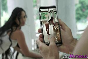 Stunning babe sucks big cock in lingerie?