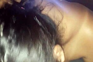 O mês de la petisa haciendo oral