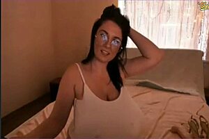 Huge Tits Girl Demands More Cash To Reveal Tits On Webcam