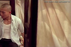 Isteri berkongsi dengan kawan sambil suami cuckold tengok dalam kejutan. Hardcore India berkembang.