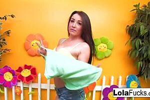 London Keyes Smoking While Giving Blowjob and Showing Small Tits