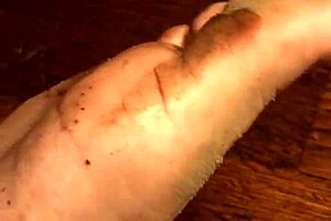 Hey, licking those dirty feet feels so fetishy 😋