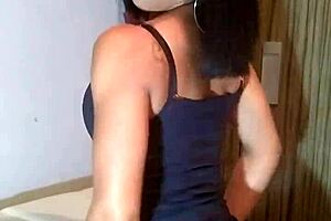 Provoking my followers and fans with sexy vibes 😘