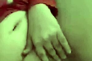 Amateur handjobs on Periscope