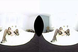 Holly Banks Gives Intense Blowjob And Handjob To German Guy