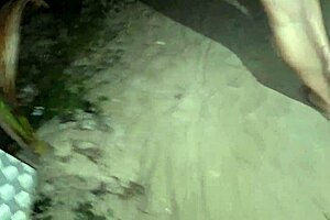 Fanny Casada Se Exibe Sem Calcinha Em Publico Na Rua