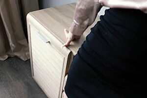 Realtor squealed on client's cock in tight missionary riding.