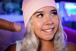 A sultry blonde belle comes on tonight with a passionate and attentive oral pleasure to her partner