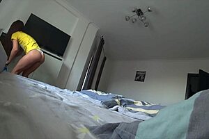 Man, Deze Rijpe Vrouw Bedroog Met Haar Mans Beste Vriend Voor Een Taboe Kick. Het Redde Haar Huwelijk Op De Een Of Andere Manier!