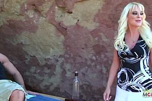 Blonde Big Boobs Honey Fucks The Dude By The Rocks Ending With A Facial