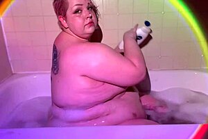 cute bbw in the bath, naked and wet, spying on herself