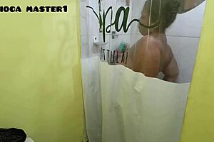 comendo minha priminha no banheiro com anal e oral