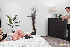 Stepsister Payton Preslee needed a big cock to crash on in roleplay.