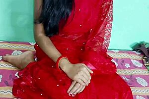 she gives an amazing blowjob in this amateur closeup