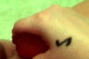 Bbw Amateur Dildo Fucking In Bathtub!