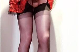 i masturbate as a shemale in corset