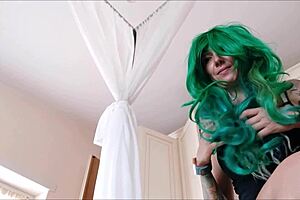 my colleague and i are having fun humiliating this poor asshole 😈