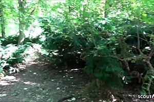 Jenny’s wild MMF threesome in Berliner Tiergarten with teen 18+ vibes! 🔥 Public fun awaits!