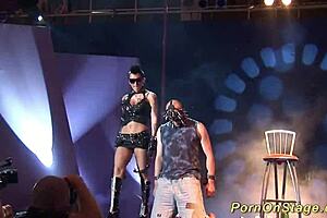 Crazy fetish show on stage with big tits 😈