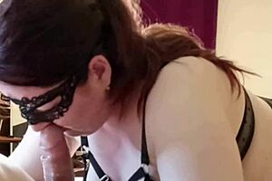 BBW girl throatin’ her master so hard, huge floppy snots in HD, damn that’s wild! 😱