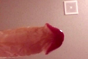 Gay Fits Large Dildo in Ass 😜