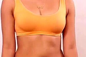 Bikini babes shake it in dance video