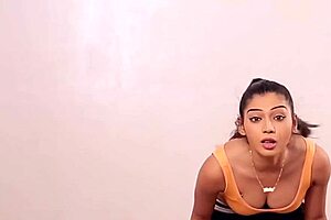 Bikini babes shake it in dance video