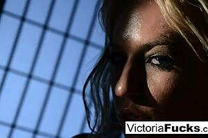 victoria shows off her long legs and great ass while smoking 😏