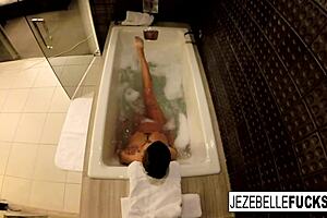 sexy milf jezebelle bond masturbates in the bath for us