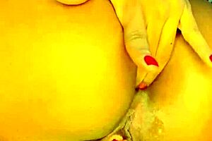 rosa vermelha craved dp but ended up fingering both holes herself.