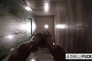 sexy milf jezebelle bond masturbates in the bath for us