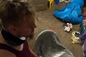 i'm bout to masturbate and fuck myself silly, feeling so horny right now!