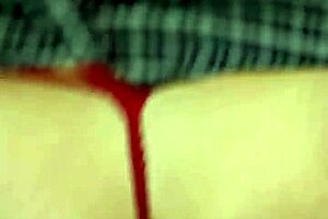 Mi tia de guatemala me descubre espiando y terminamos chimando despacio al final!