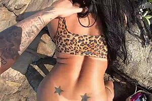 Wow, risky beach sex where he devours me and cums on my big ass!