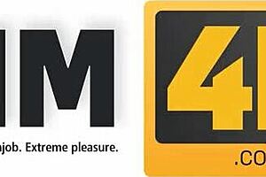 i got my ass licked by my ginger gf during twister, it was so hairless and shaved, felt amazing