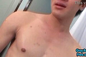 Asian twink has bareback anal sex with skinny boyfriend, getting a Cumshot