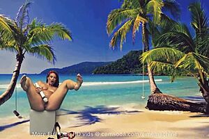 curvy amateur girl reaches orgasm fucking herself with glass dildo