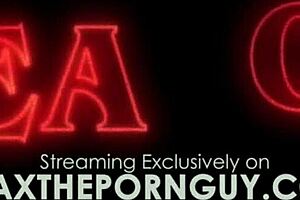 s4e3 pov sexy latina julz shows her body and gives sloppy blowjob