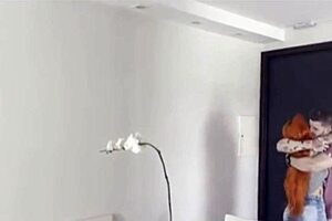 meu marido quase me pegou dando o cu para meu irm�o 😏