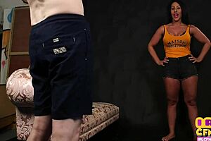 cfnm british femdom milf givin’ bj an’ hj to her man, dang!