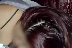 viendo pel�culas con mi vecino mientras le chupo la rica verga 😏