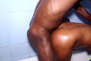 i'm fucking my landlord's wife in the bathroom, her wet pussy cumming hard