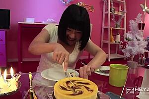 Christmas with my kawaii girlfriend, POV sex and creampie. Want to join?